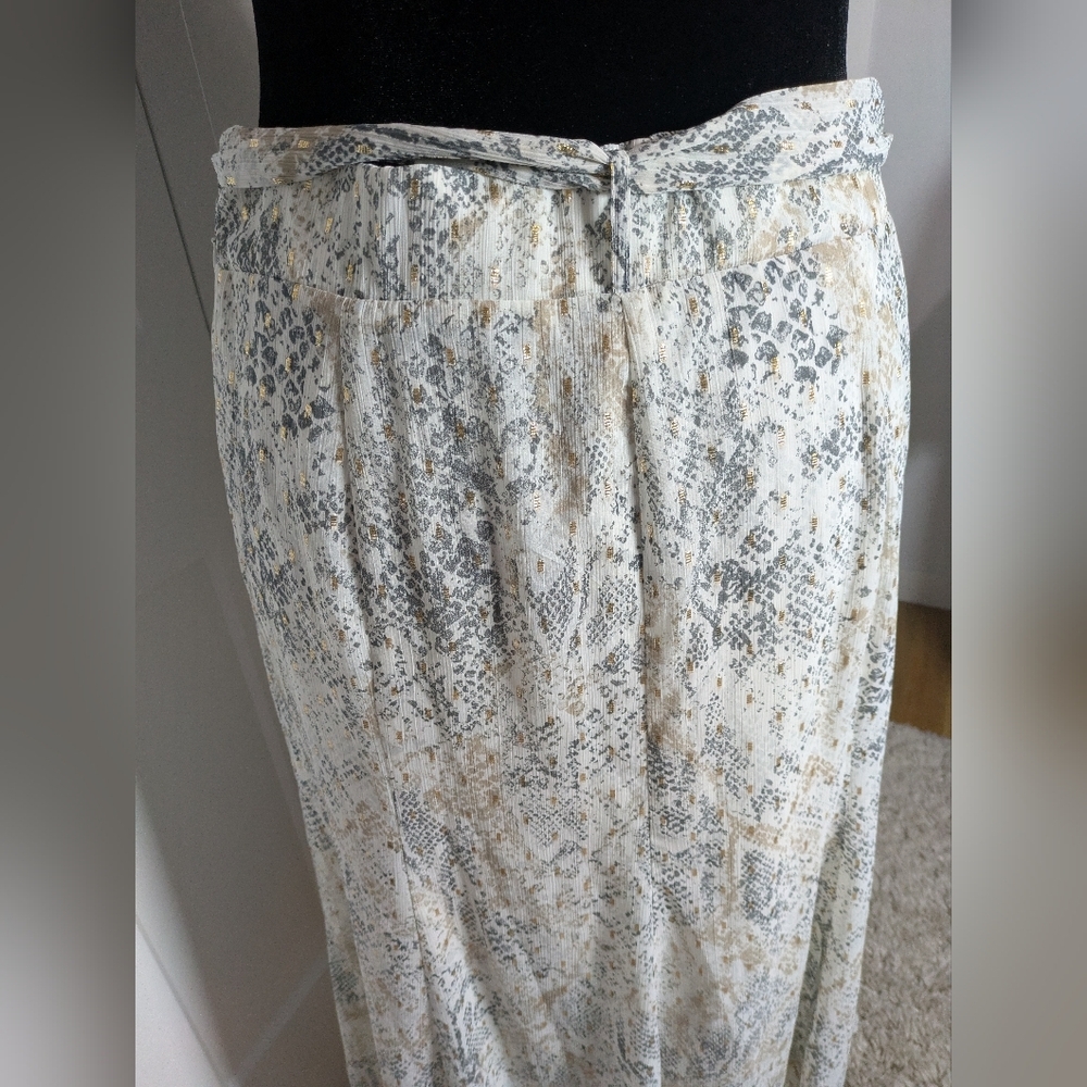 New Chico's Snake skin Print Chiffon Midi Skirt Gold Off-white, Size 14 2.5 - Picture 7 of 10